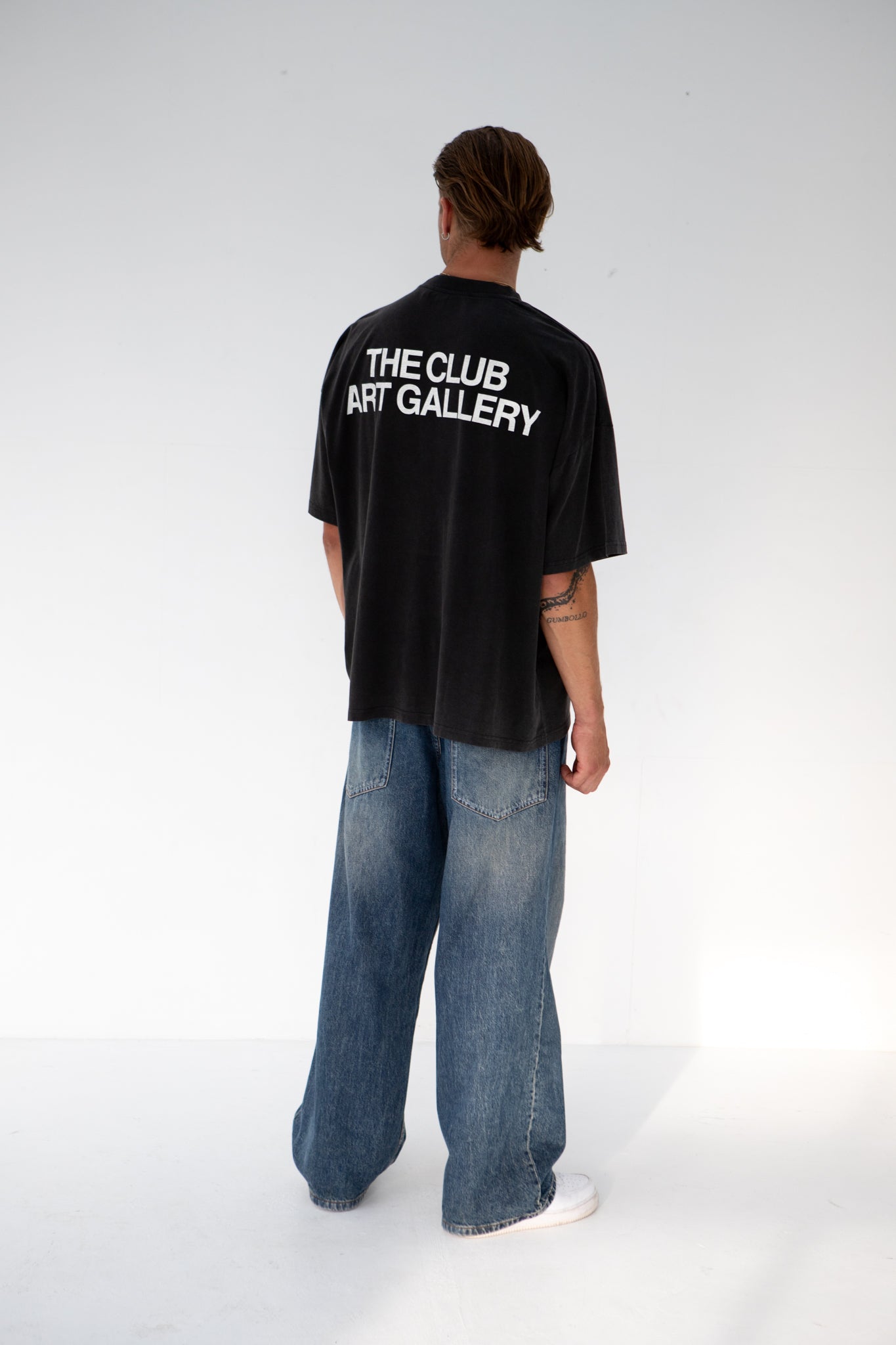 ART GALLERY T-SHIRT